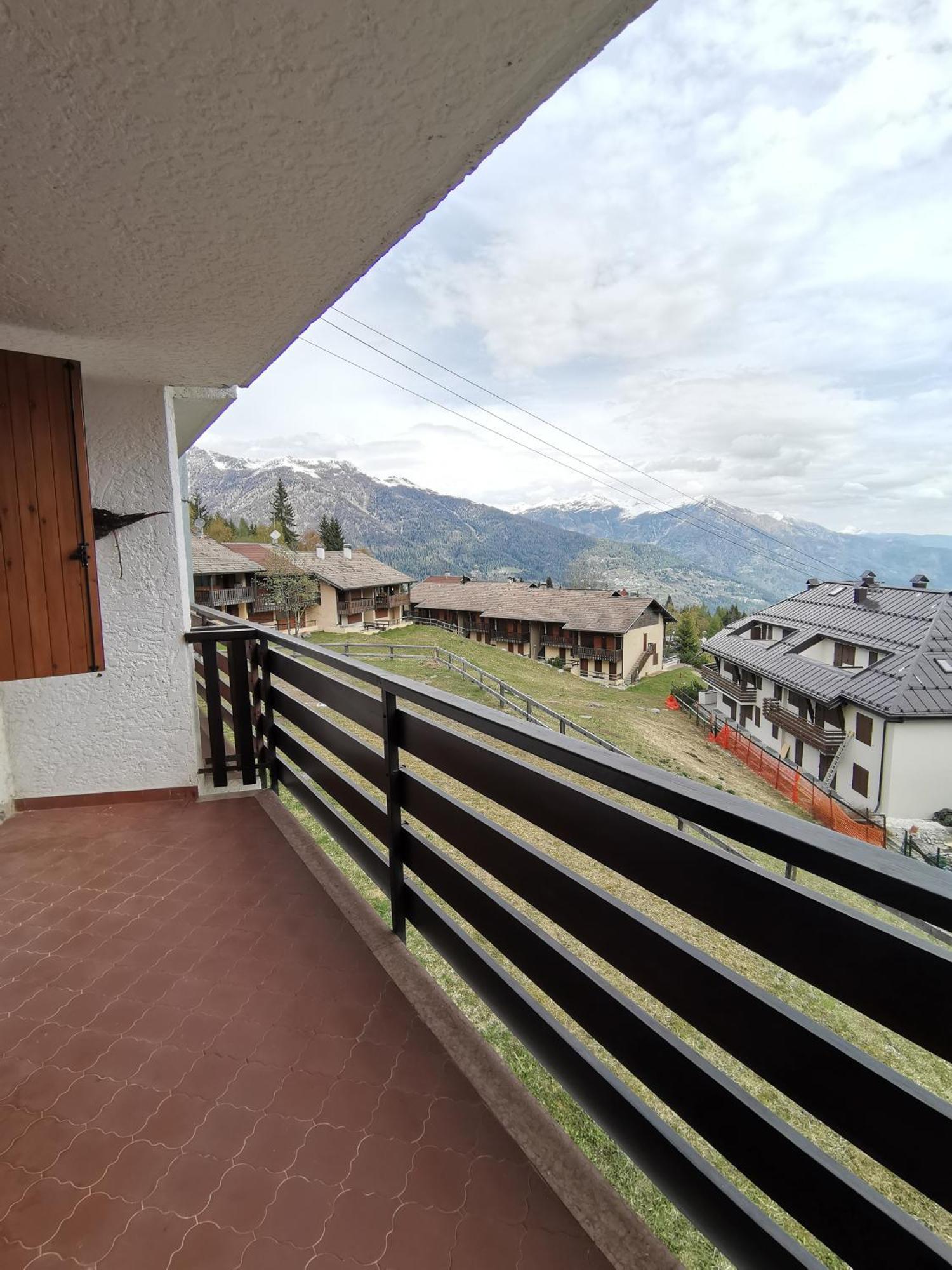 Apartamento Trilocale Con Splendida Vista Sulle Piste Da Sci Folgarida Exterior foto